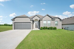 4266 W Vlg Pk Dr in Skiatook, OK - Building Photo