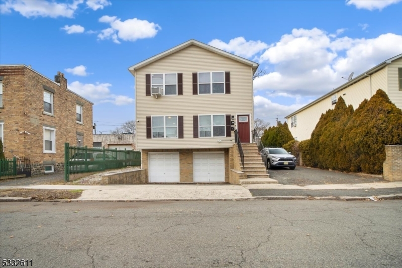 419 Amherst St in East Orange, NJ - Building Photo