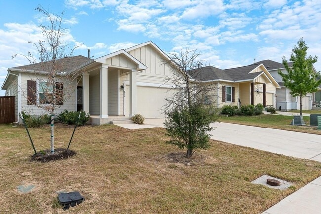216 Blue Hibiscus Dr in Liberty Hill, TX - Building Photo - Building Photo