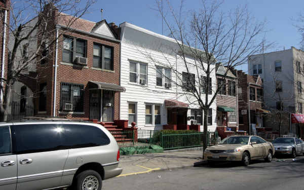 765 53rd St in Brooklyn, NY - Building Photo