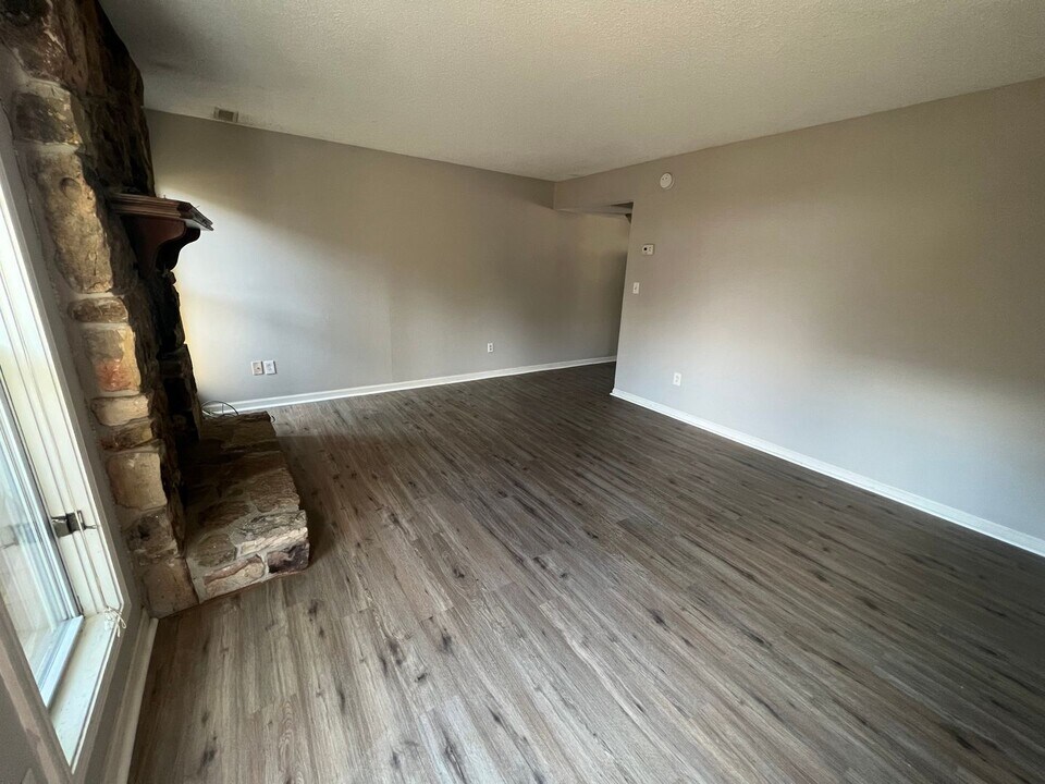 9007 Mahogany Row SE-Unit -A in Huntsville, AL - Building Photo