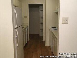 6313 Waddesdon Wood in San Antonio, TX - Building Photo - Building Photo