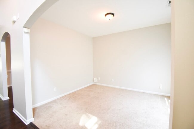 3647 Badin Lake Ln in Fayetteville, NC - Building Photo - Building Photo