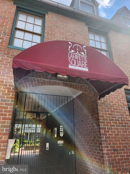 10 W All Saints St in Frederick, MD - Building Photo