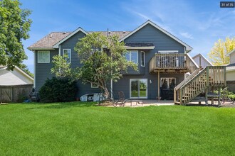 14049 Summit Dr in Clive, IA - Building Photo - Building Photo