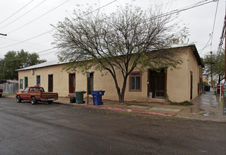 326-340 W Court Ave in Tucson, AZ - Building Photo - Building Photo