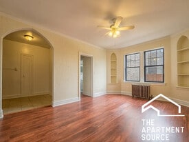 4828 N Damen Ave, Unit 414 in Chicago, IL - Building Photo