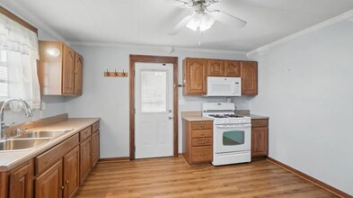 198 W Ross Ave in Cincinnati, OH - Building Photo - Building Photo