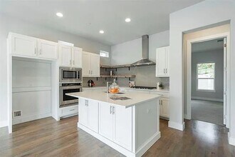 1292 N Prairie Ave in Dallas, TX - Building Photo - Building Photo