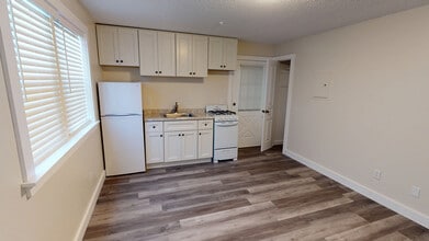 187 West St, Unit 4 in Hatfield, MA - Building Photo - Building Photo