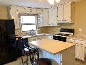 78 Houston Ave in Middletown, NY - Building Photo - Building Photo
