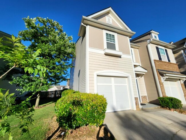 1945 Durwood Ln in Duluth, GA - Foto de edificio - Building Photo