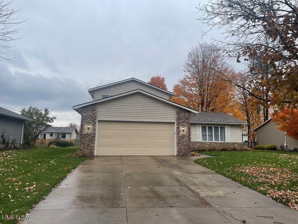 14292 Trenton Ave in Strongsville, OH - Building Photo