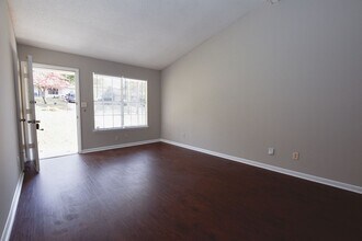 3103 Gayhart Dr NW in Huntsville, AL - Building Photo - Building Photo