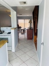 139 Sparrow Dr in Royal Palm Beach, FL - Foto de edificio - Building Photo