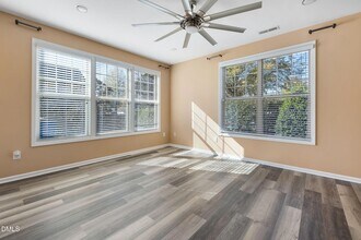 7603 Weathered Oak Way in Raleigh, NC - Building Photo - Building Photo