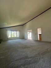 24020 Janssen Ct in Hayward, CA - Building Photo - Building Photo