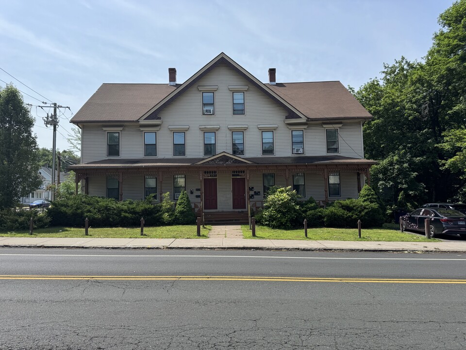 131 Union St in Vernon, CT - Building Photo