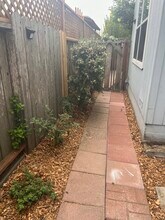 337 Alta Ave, Unit JADU in Santa Cruz, CA - Foto de edificio - Building Photo