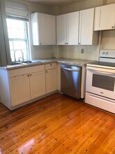 108 Spring St in Portsmouth, NH - Foto de edificio - Building Photo