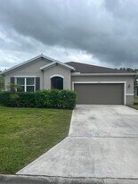 139 Port Royal Ct in Sebastian, FL - Building Photo
