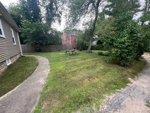 79 Wareham Rd in Marion, MA - Foto de edificio - Building Photo