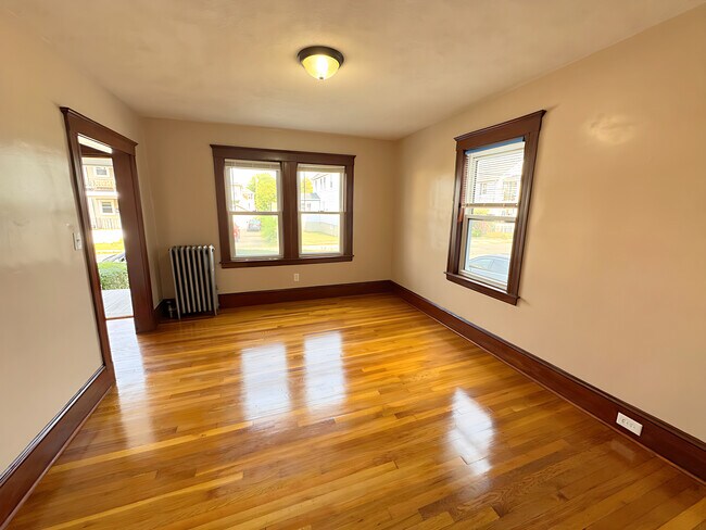 47 Billings Ave, Unit 1 in Medford, MA - Building Photo - Building Photo