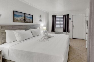 2001 S Ocean Blvd in Myrtle Beach, SC - Foto de edificio - Building Photo