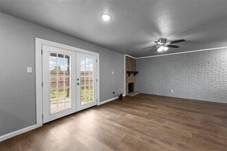 10430 Las Brisas Dr in Dallas, TX - Building Photo - Building Photo