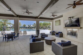 5657 Tripoli Dr in Palmetto, FL - Foto de edificio - Building Photo