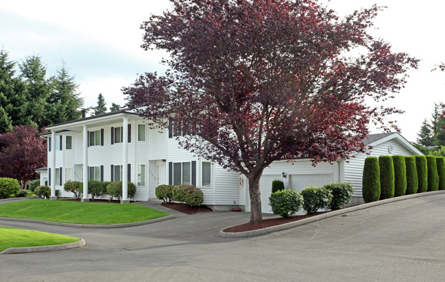 Twin Lakes Condominiums in Federal Way, WA - Building Photo - Building Photo