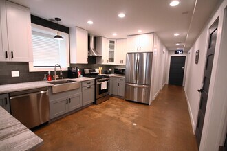 2508 N Spaulding Ave, Unit A in Chicago, IL - Building Photo - Building Photo