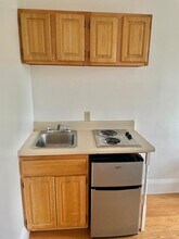 1061 Beacon St in Brookline, MA - Building Photo - Building Photo