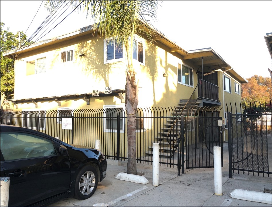 3254-3256 Greely Ave in San Diego, CA - Building Photo