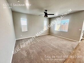 6223 E Saginaw Wy in Fresno, CA - Building Photo - Building Photo