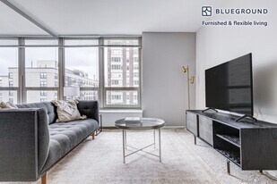 3450 N Lake Shore Dr in Chicago, IL - Building Photo