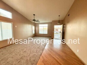 12446 Tierra Bonita Dr in Victorville, CA - Building Photo - Building Photo