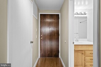 3101 New Mexico Ave NW in Washington, DC - Building Photo - Building Photo