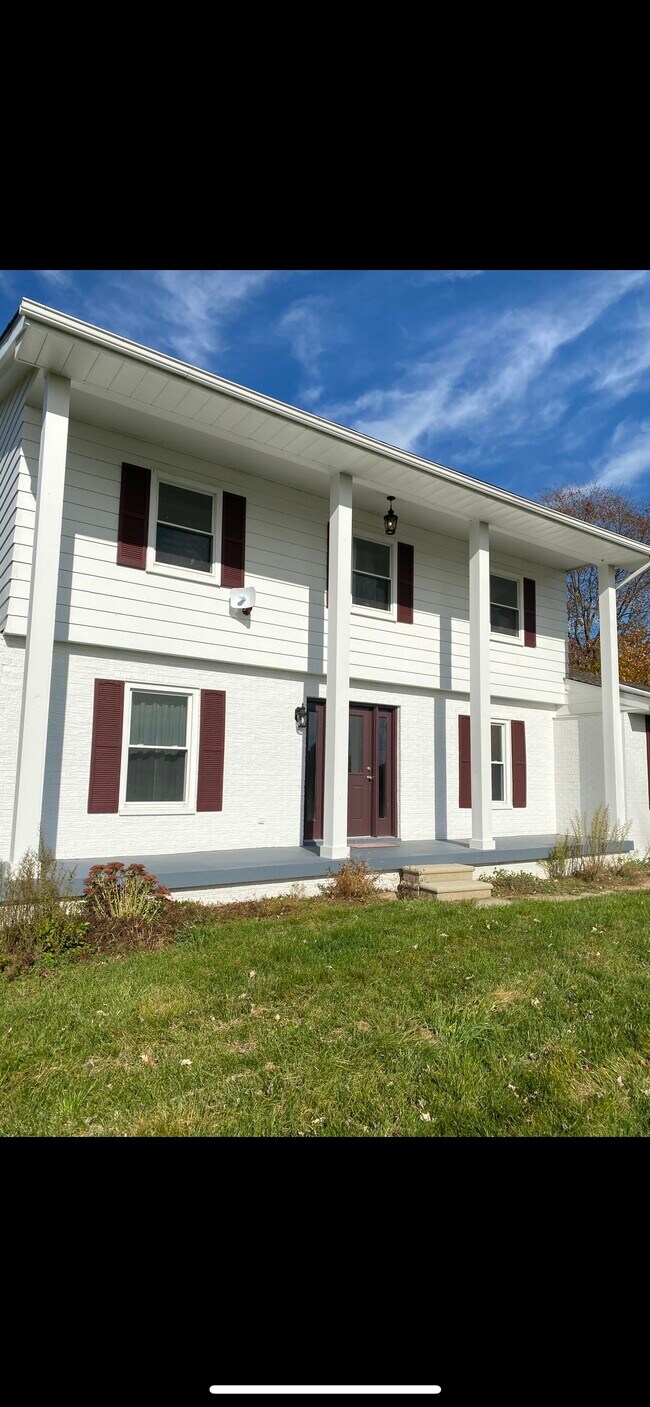 5925 Clyde Rd Rentals in Howell, MI