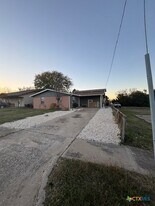 703 Rev R A Abercrombie Dr in Killeen, TX - Building Photo