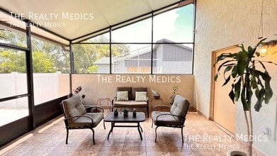 999 Mancha Real Dr in Orlando, FL - Foto de edificio - Building Photo