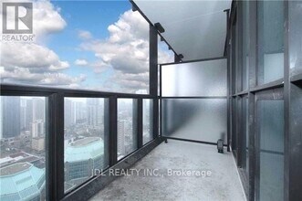 101 Charles St E in Toronto, ON - Building Photo - Building Photo