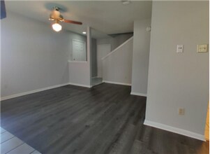 8705 Schick Rd in Austin, TX - Building Photo - Building Photo
