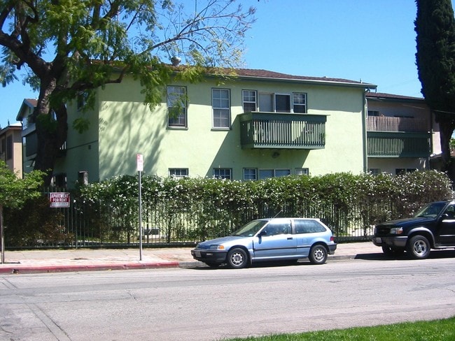 6132 De Longpre Ave in Los Angeles, CA - Building Photo - Building Photo