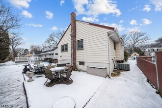 784 Cherry St in New Milford, NJ - Building Photo - Building Photo