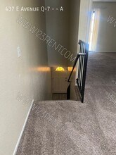437 E Ave Q-7 in Palmdale, CA - Building Photo - Building Photo