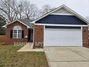 3000 Kingfisher Dr in Fayetteville, NC - Building Photo - Building Photo