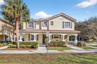 4801 N Wickham Cir in Delray Beach, FL - Building Photo