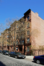 111 W 82nd St in New York, NY - Building Photo - Building Photo