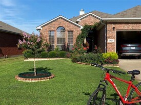 1427 Furlong Ct in Irving, TX - Building Photo